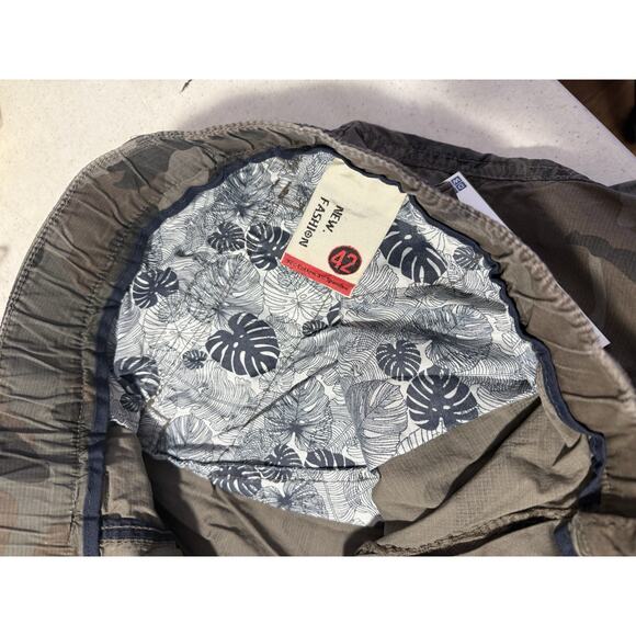 Men's Cargo Shorts Elastic Waist Multi Pocket Hiking Outdoor Camo Cotton Sz 42.. - Picture 11 of 16